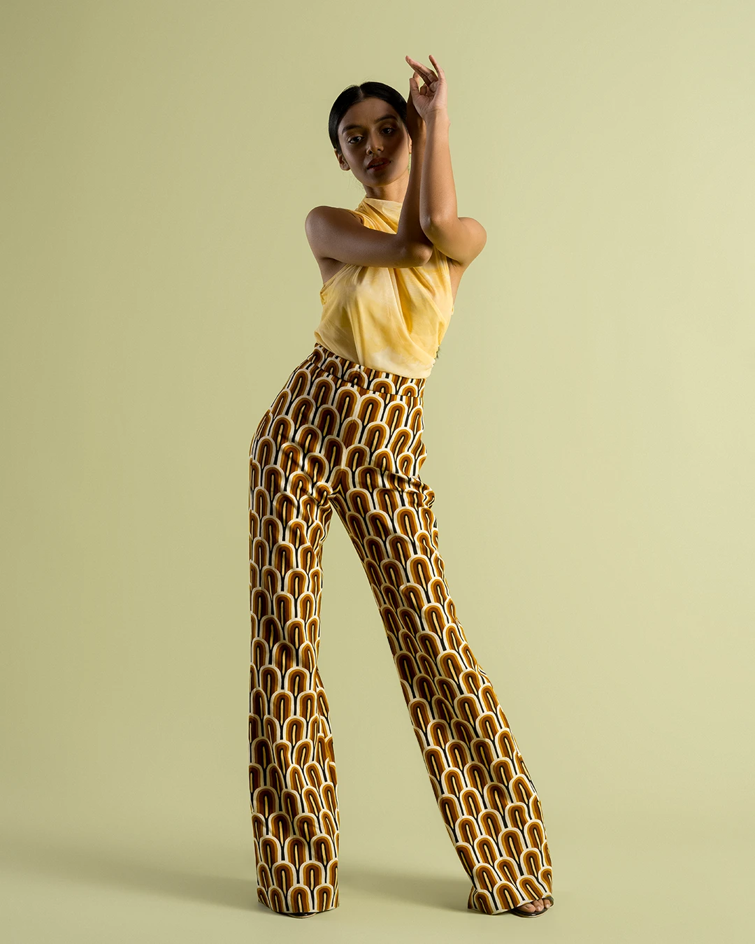 Indus Papers Studio Background – #013 Lime Green